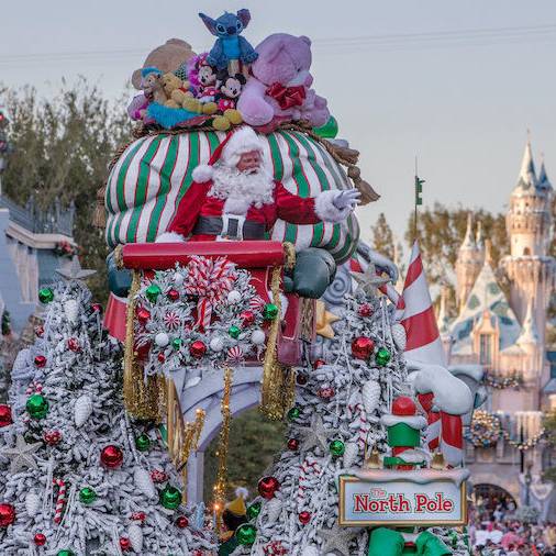 Disneyland Paris decor de iarna Disneyland Paris decor de iarna