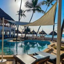 AHG Dreams Bay Boutique hotel_plaja si piscina 2.jpg