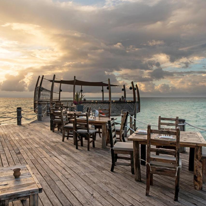 Essque Zalu Zanzibar ponton.jpg