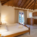 Vila Zaharo exterior 1.jpg