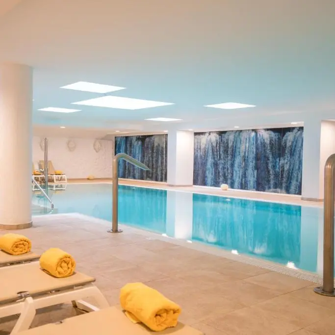 Iberostar Cristina piscina interioara.webp