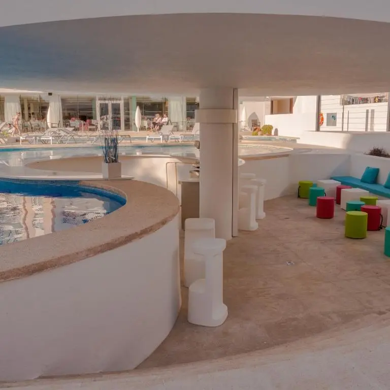 JS Palma Stay pool bar.webp