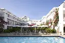 Nissi Park curte cu piscina.webp
