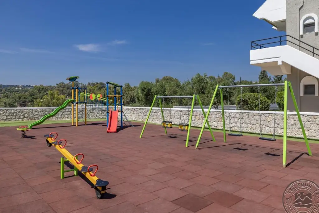 Playgroung_4184.webp