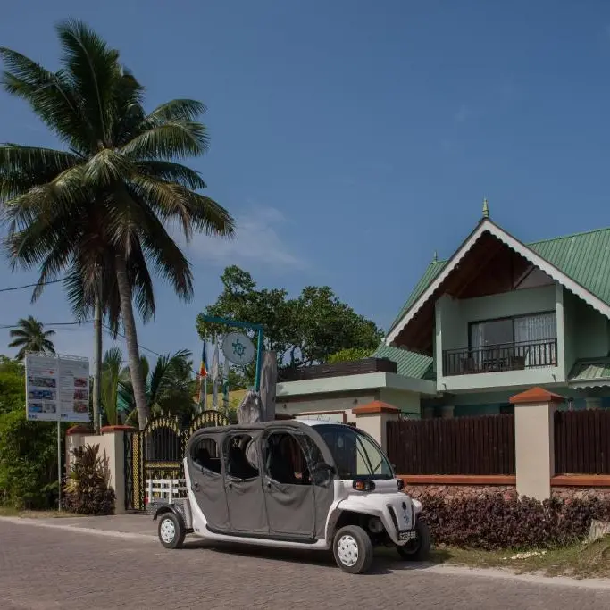 Le Relax Beach tuk tuk.webp
