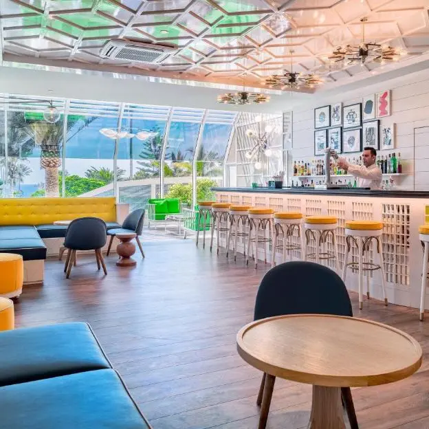H10 Las Palmeras bar.webp