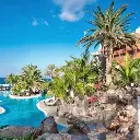 Roca Nivaria pool area.webp
