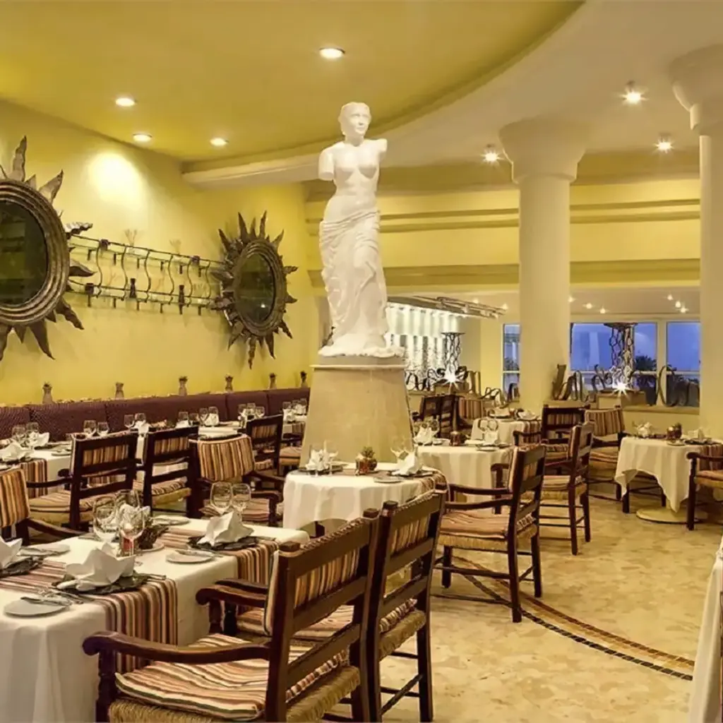 Safir Sharm restaurant.webp