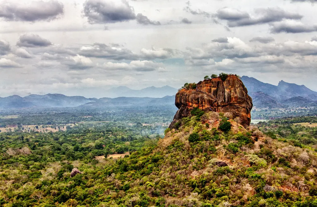unsplash_i-oW2qqE9fk_Dambulla.webp