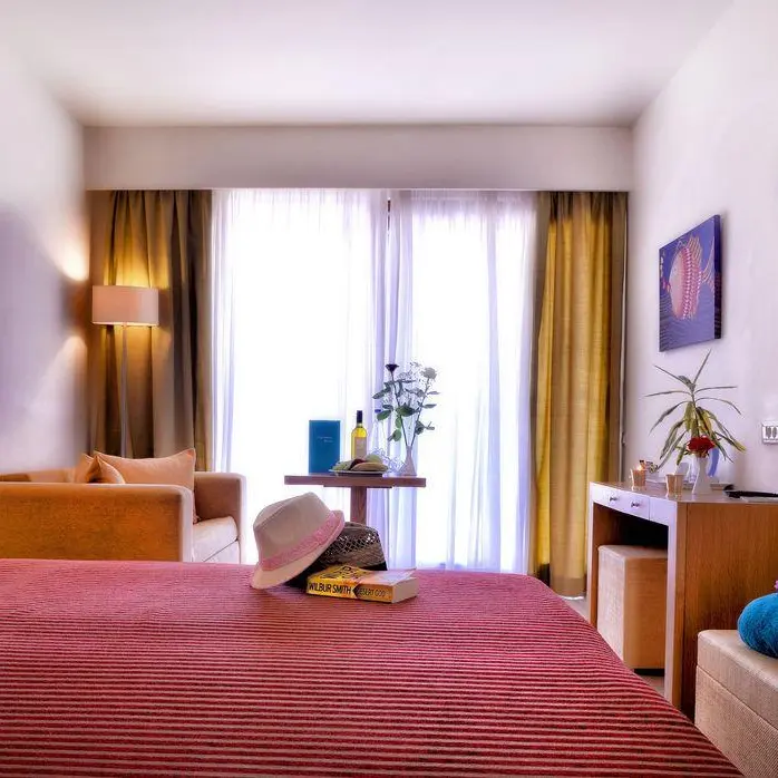 Blue_Sea_Beach_-_Double_Room_2_6211.webp