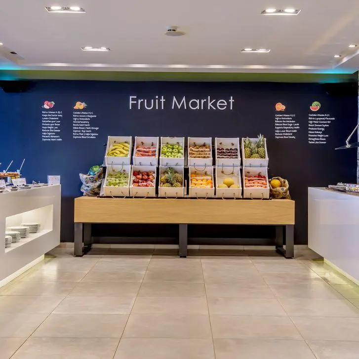 Blue_Sea_Beach_-_Food_Market_1_1517.webp