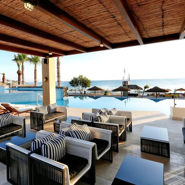 Blue_Sea_Beach_-_Snack_ar_by_the_Pool_2_4189.webp