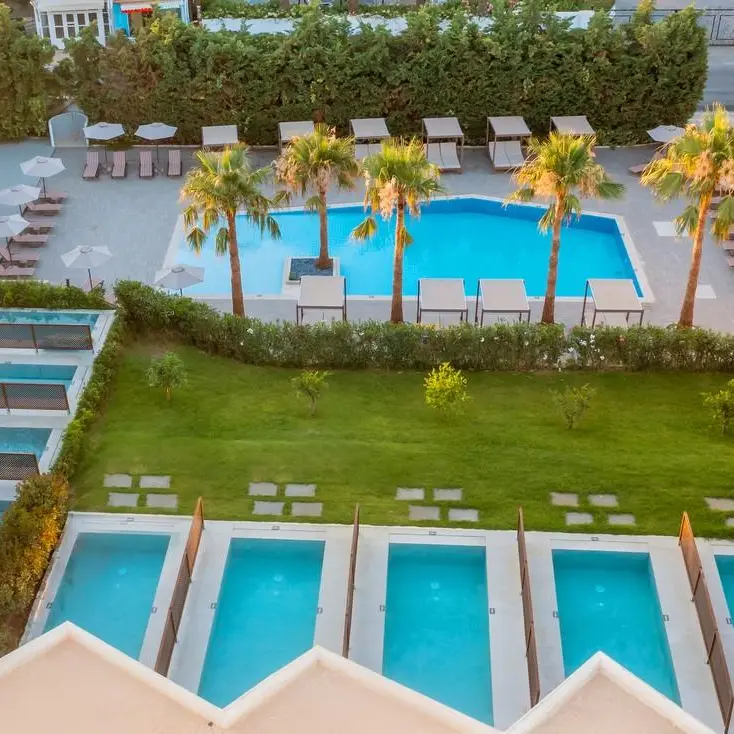 Ydor_Pool_6841.webp