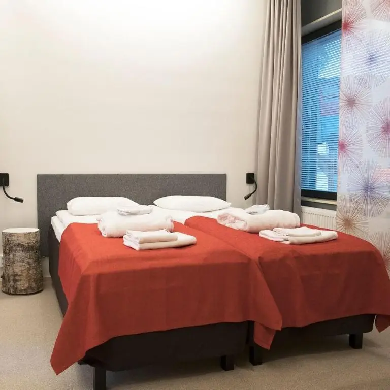 Santa Sport hotel camera twin.webp