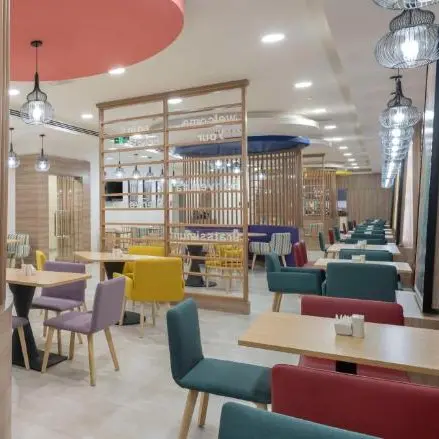 Hampton By hilton lounge.webp