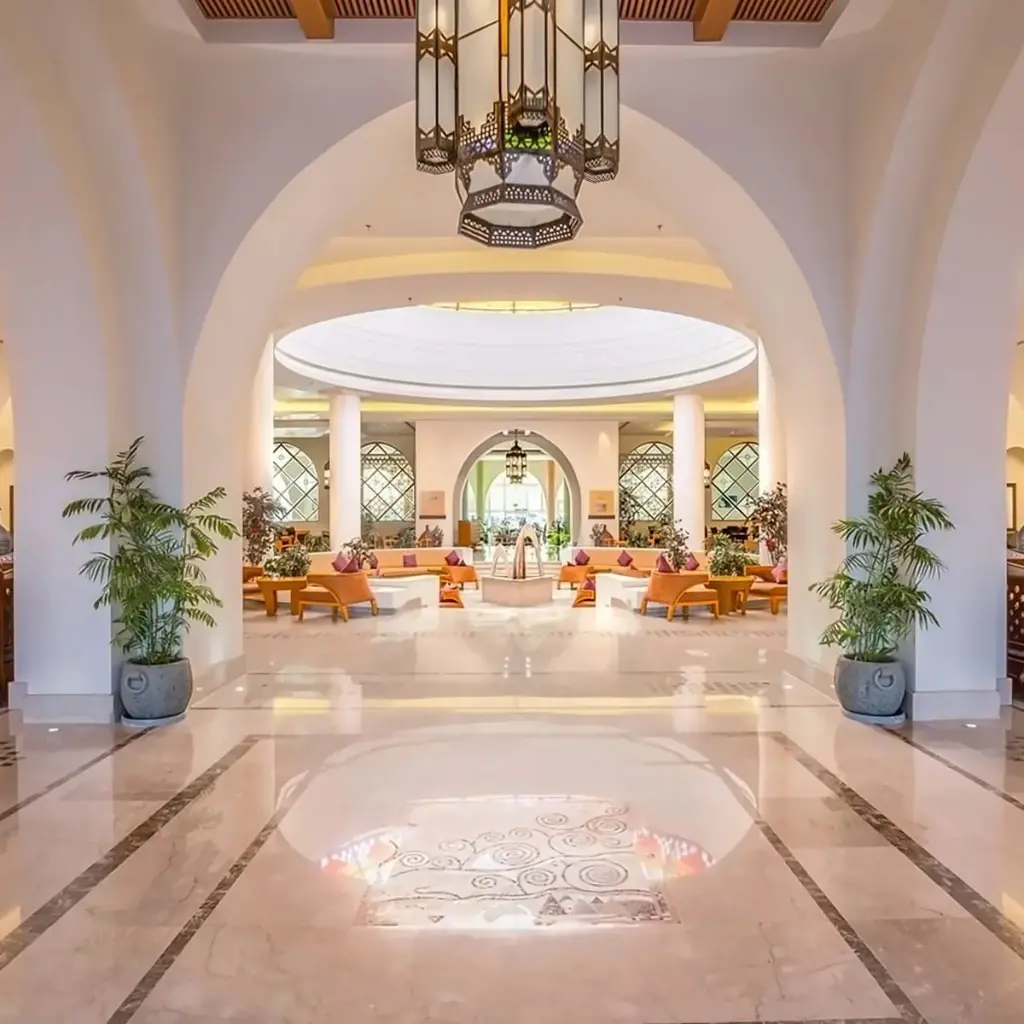 Hilton-Nubian hol-min.webp