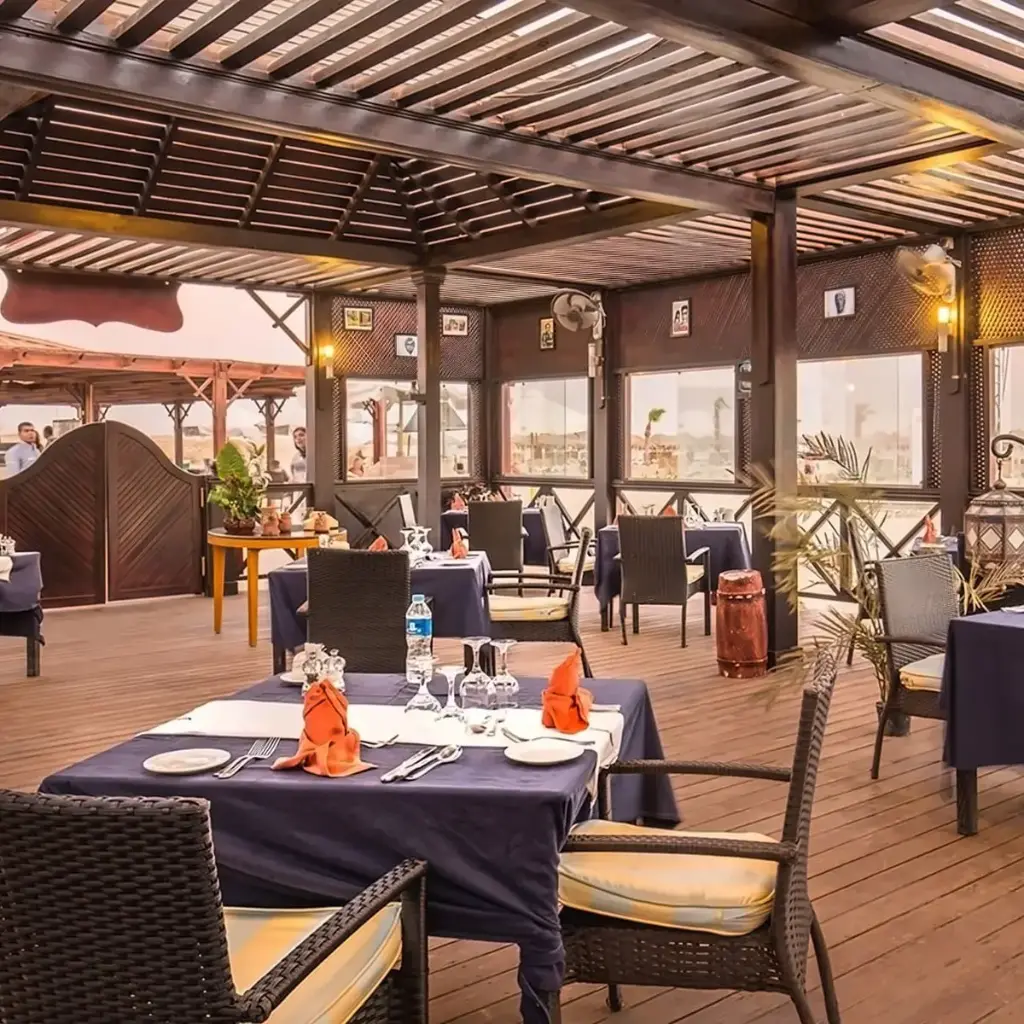 Hilton-Nubian_terasa-min.webp