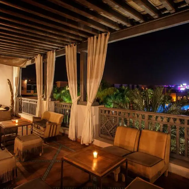 Jaal Riad by night.webp