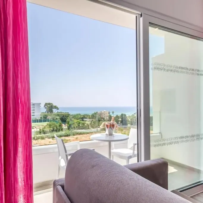 Margadina view de pe balcon.webp