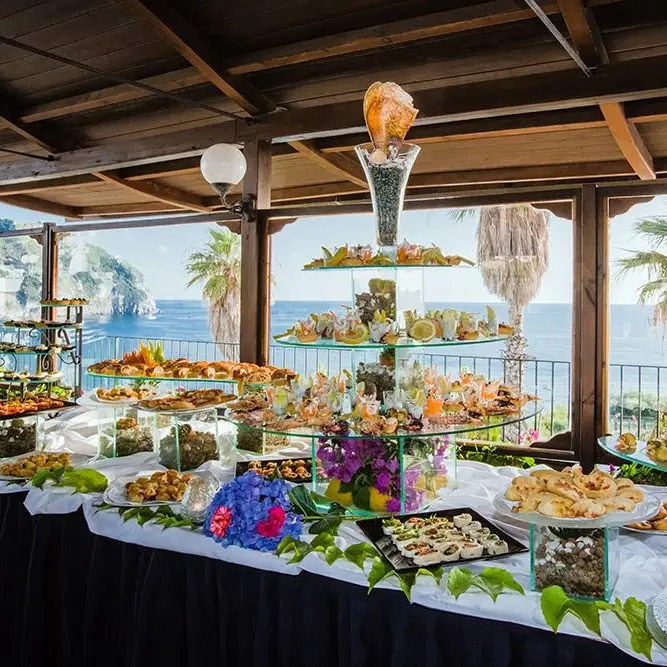 Terme Providence_terasa masa.webp