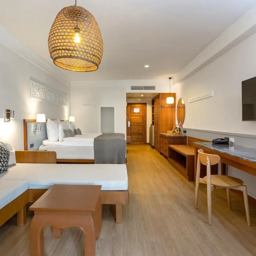 Sunwing Bangtao camera dubla cu extrabed vazut dinspre balcon.webp