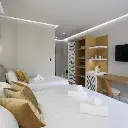 Tropical camera mare.webp