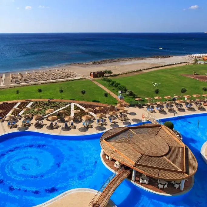 Elysium piscine si plaja.webp