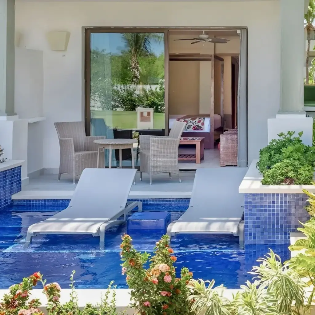 catalonia-royal-bavaro-privileged-deluxe-swimming-pool-terracex.webp