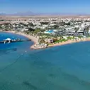 Rixos-Premium-Magawish-Bay-View-plaja si piscina.webp