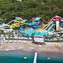 Rixos Sungate parc acvatic pe plaja.jpg
