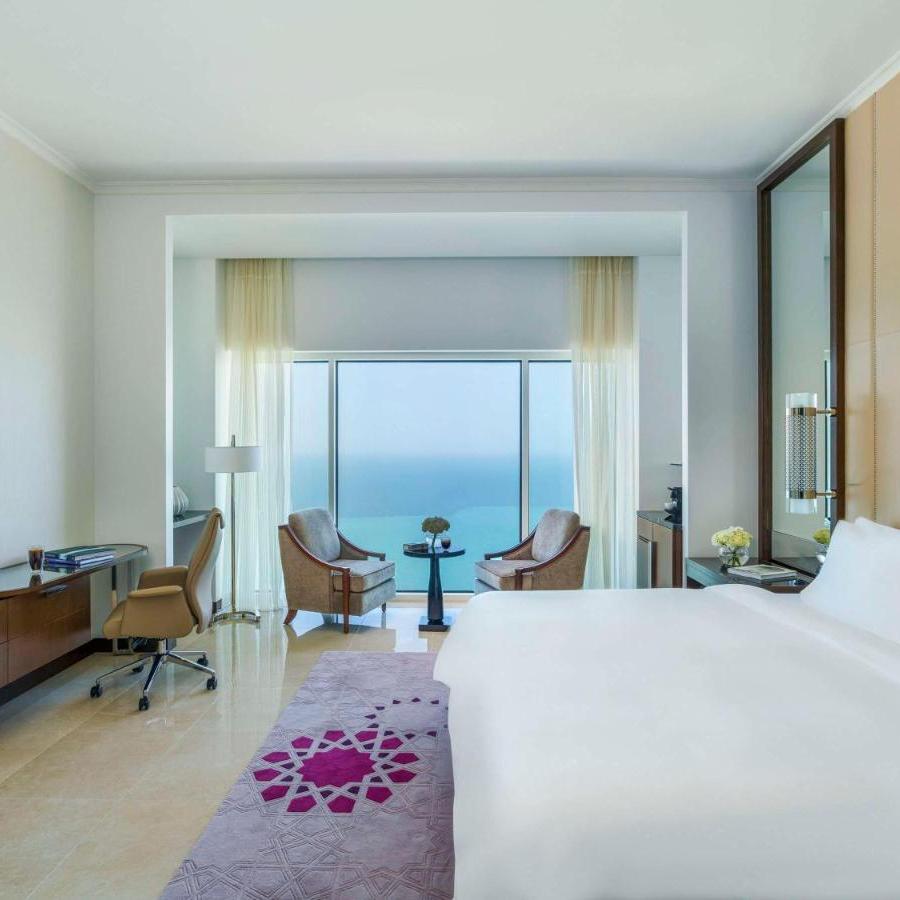 Rixos Marina Abu Dhabi camera dubla.jpg