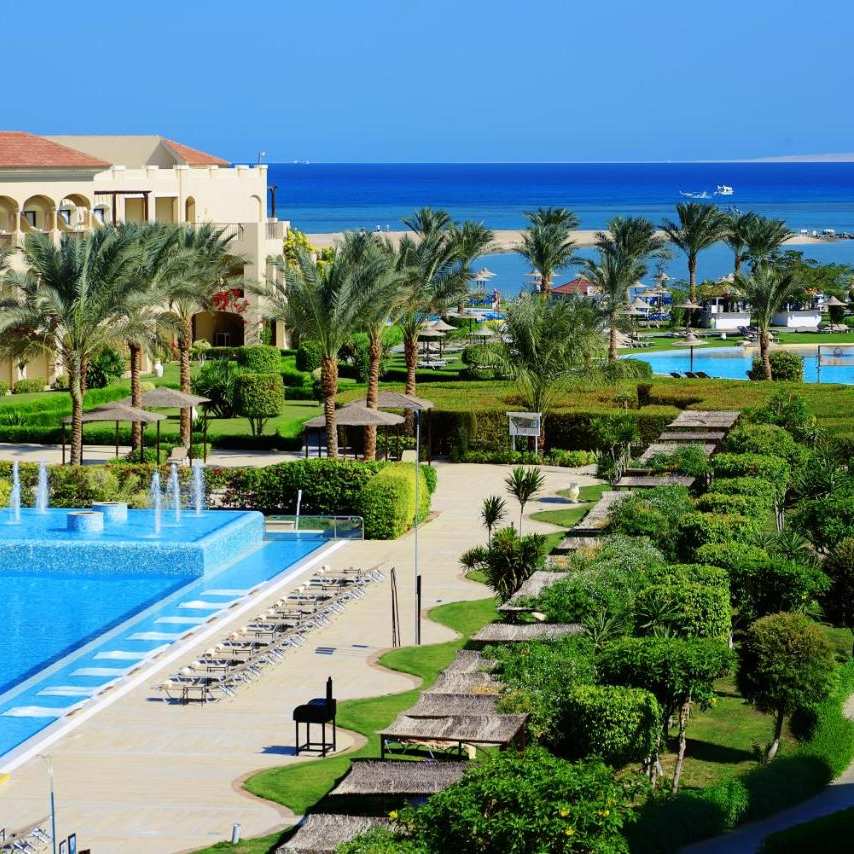 Jaz Aquamarine piscine exterioare.jpg